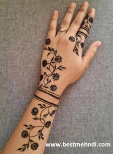 0b1cd35caee18519468b7befd8ad2402 600x600 - mehndi