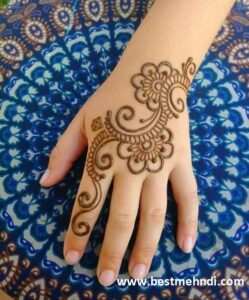 4f71e259ee31cde286d215f62d3c1f5e 600x600 - mehndi