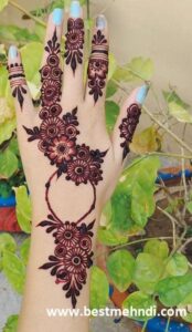 729b7149993c42365f48686d521db04e 600x600 - mehndi