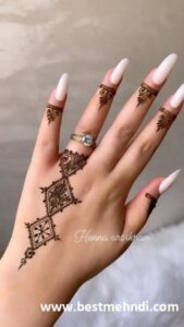 777982e60f9153282013118c8c5353e4 600x600 - mehndi