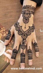 860e1af4c848da0d1c8cdffacce2d33c 600x600 - mehndi