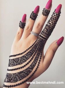 869279be2c5460c88f410b14563a319a 600x600 - mehndi