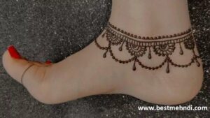 Anklet-side-feet-mehndi-design