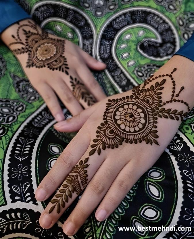 back hand bridal mehndi design