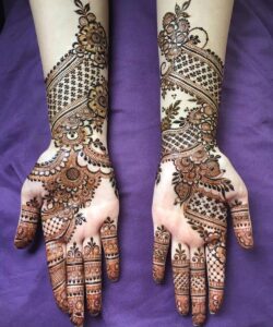 Bold-Strokes-and-Motifs-Easy-Arabic-Mehendi-design-2