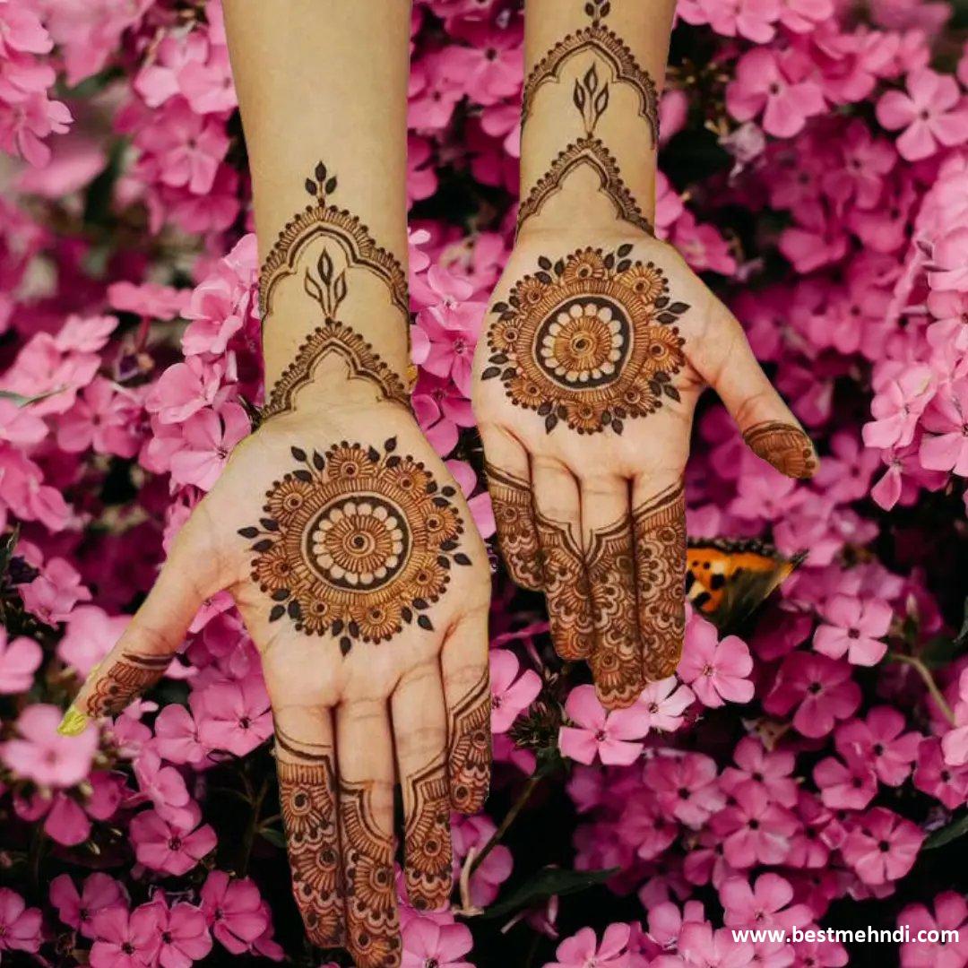 Center Flower Mehndi Design