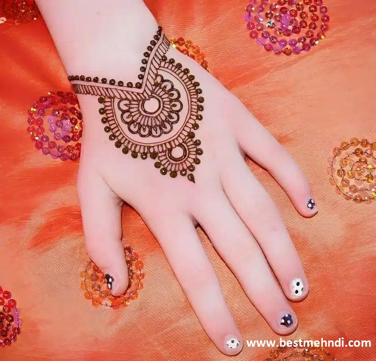 mehndi designs back hand