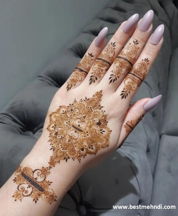 mehndi design back hand circle