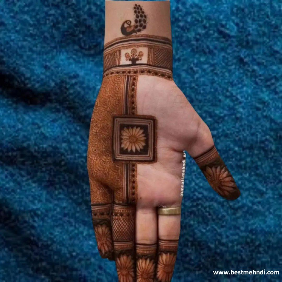 Stylish Mehndi Designs Front Hand