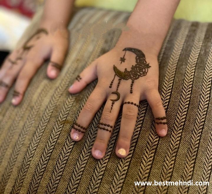 back hand short mehndi design