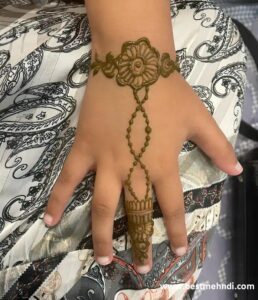 Kids-Mehndi-Design-34 (1)