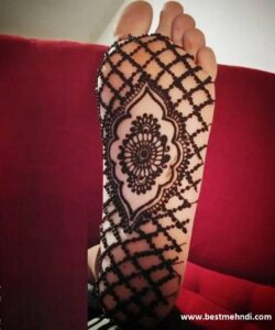 Lower-legs-mehndi-design-1