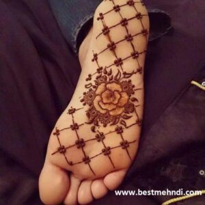 Lower-legs-mehndi-design-4