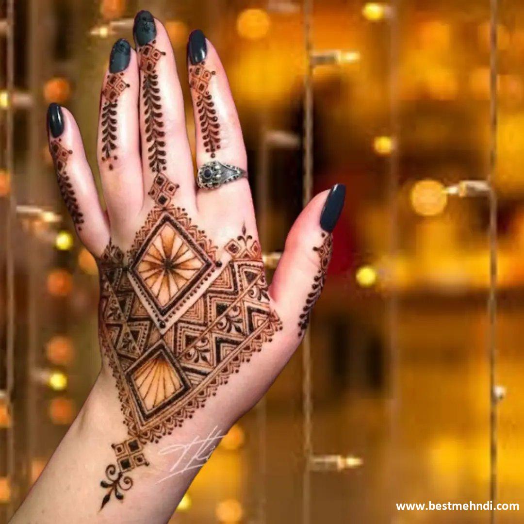 Easy Flower Mehndi Designs For Beginners