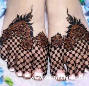 Simple-foot-mehndi-design