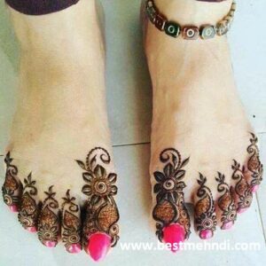 Simple-foot-mehndi-design-4