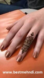 Single finger mehndi design 5