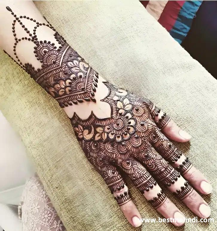 instagram modern back hand mehndi design