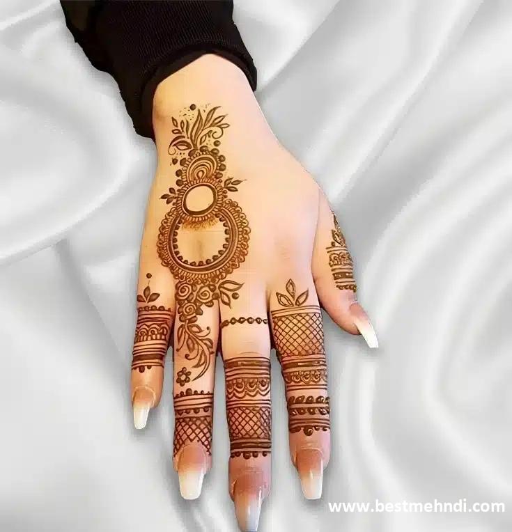 simple back hand mehndi design