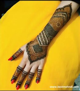 Stylish-Pakistani-Mehndi-Design-1