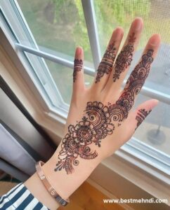 Stylish-Pakistani-Mehndi-Design-10