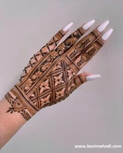 Stylish-Pakistani-Mehndi-Design-2