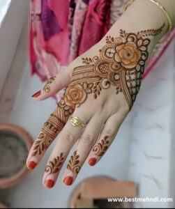 Stylish-Pakistani-Mehndi-Design-3