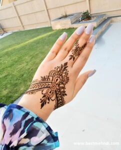 Stylish-Pakistani-Mehndi-Design-7