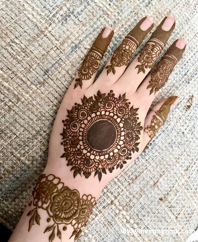 beautiful back hand mehndi design