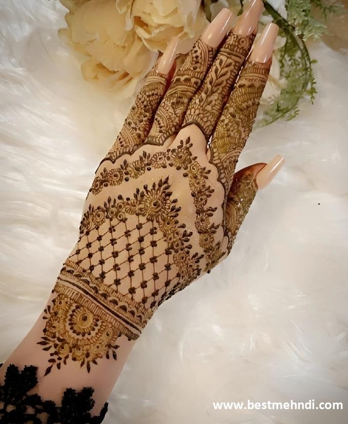 mehndi design stylish back hand