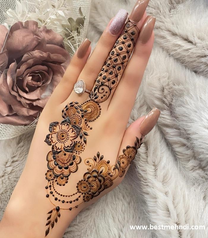 back hand new mehndi design 2023