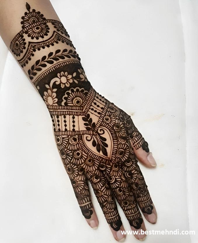 fancy mehndi design back hand