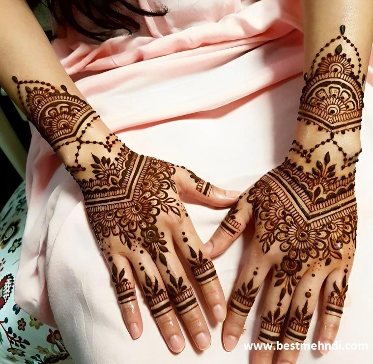 2022 stylish back hand mehndi design