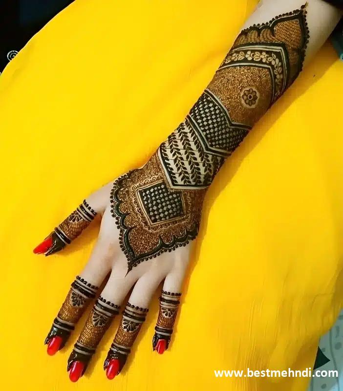 stylish mehndi design back hand