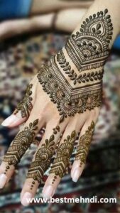 c66829966c96c95acca344d8f3beb50e 600x600 - mehndi