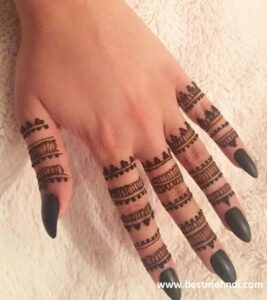 finger mehndi design 21