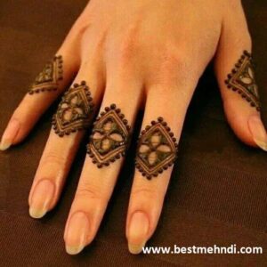 finger mehndi design 22