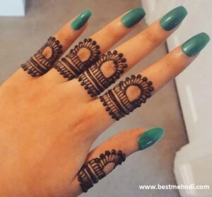 finger mehndi design 29