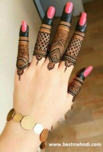 finger mehndi design 30