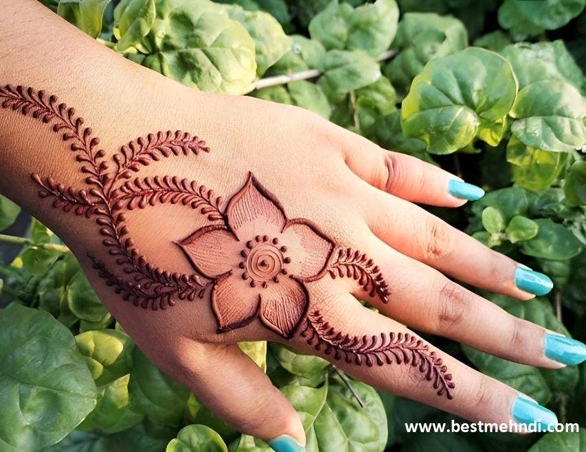 unique mehndi design back hand