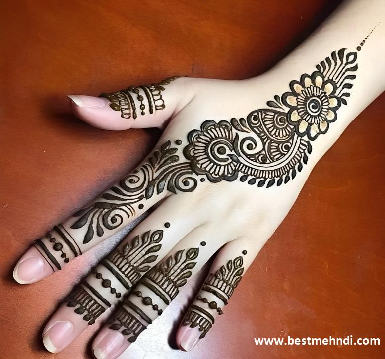 stylish back hand mehndi