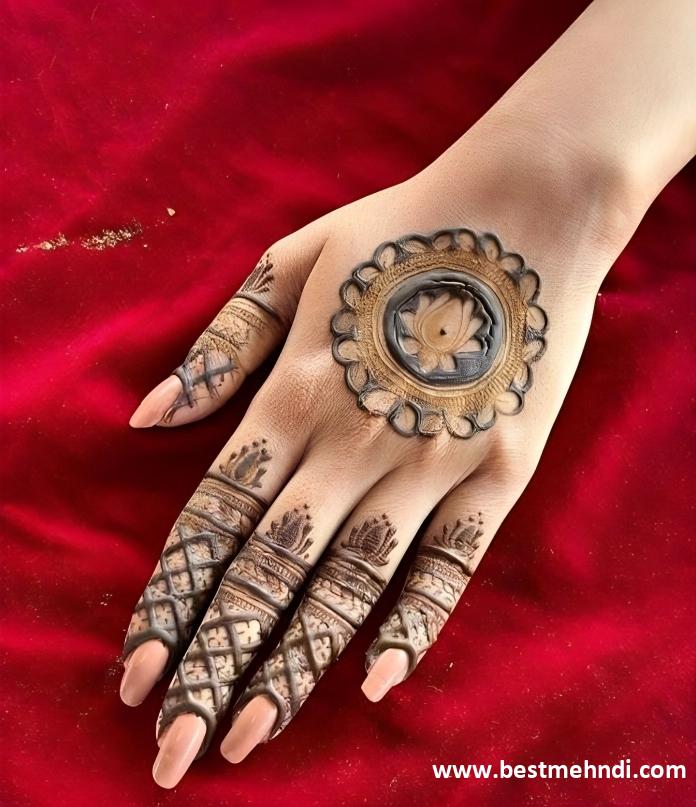 stylish instagram modern back hand mehndi design