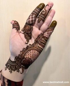 latest-mehandi-designs-for-front-hand