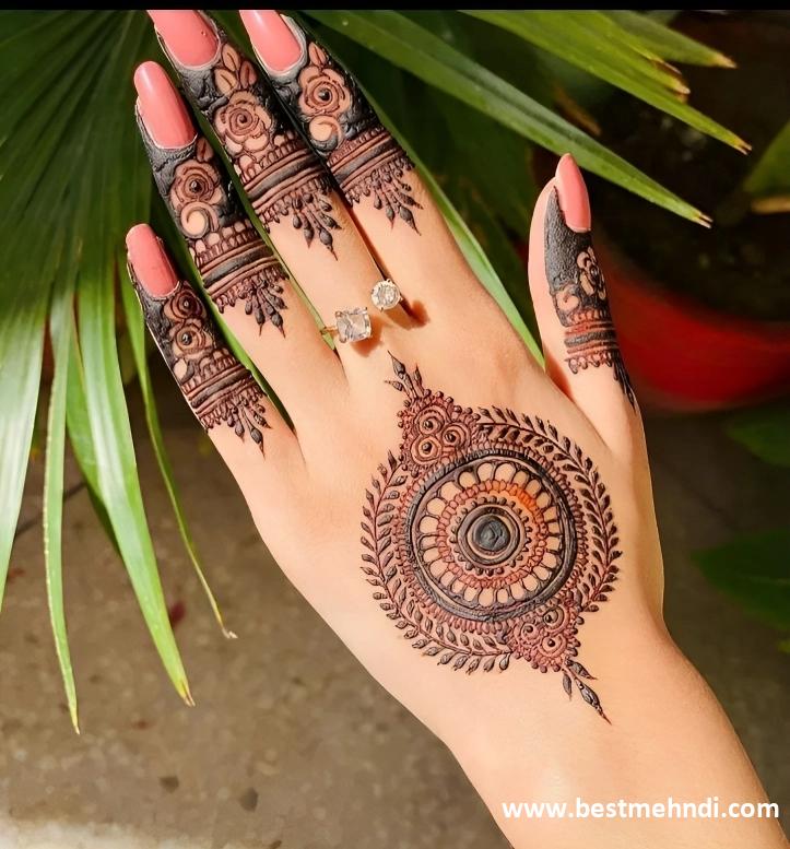 hand back side mehndi design