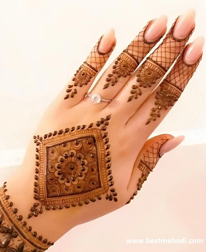 bold mehndi design back hand