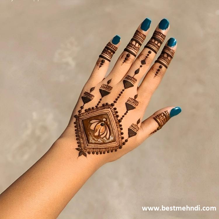 gol tikki mehndi design back hand