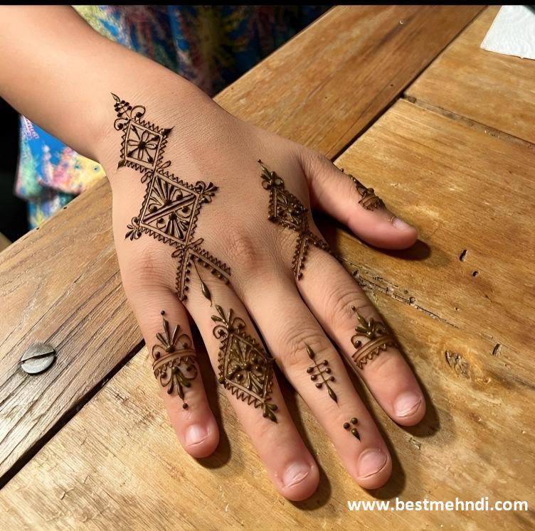 aesthetic mehndi design back hand