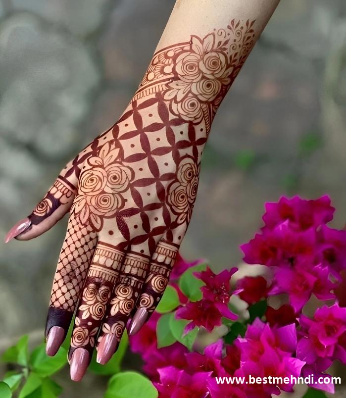 simple arabic mehndi design back hand