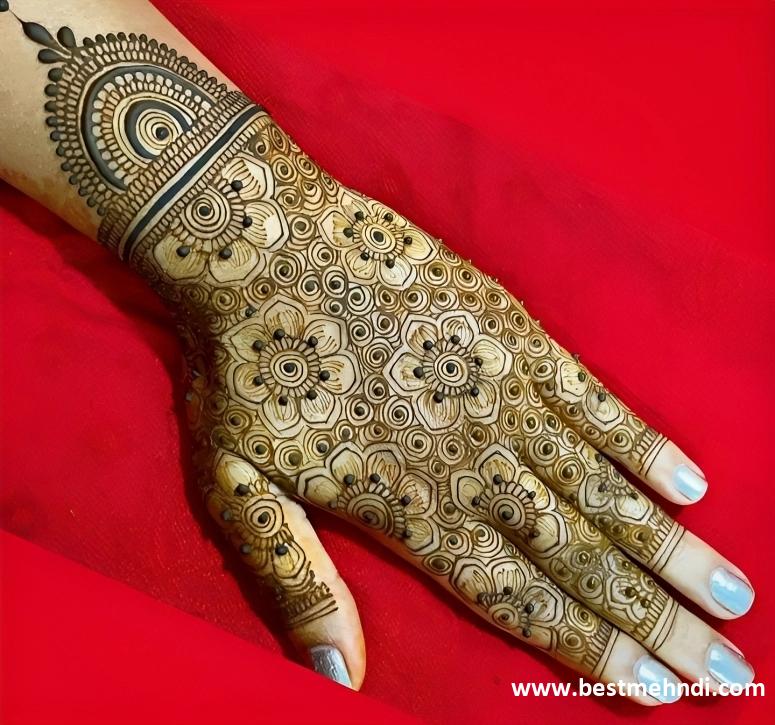 mehndi design in back hand