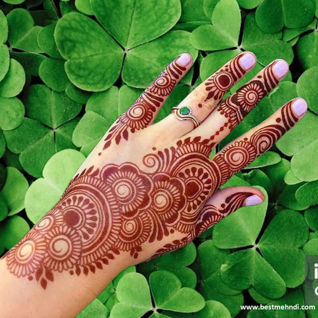 Mehndi Design Small Flower